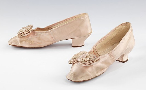 Women Wear in The 1800s_2