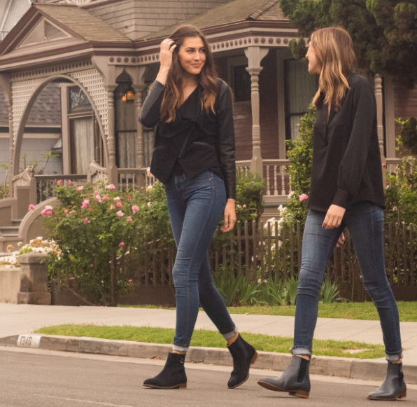 How To Wear Chelsea Boots with Jeans Women?