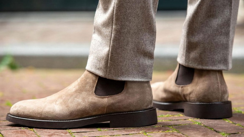 What Style Jeans To Wear with Chelsea Boots?