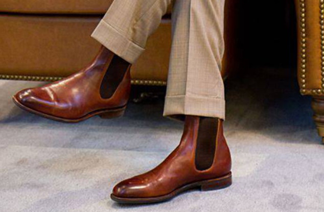 How Do Hunter Chelsea Boots Fit?