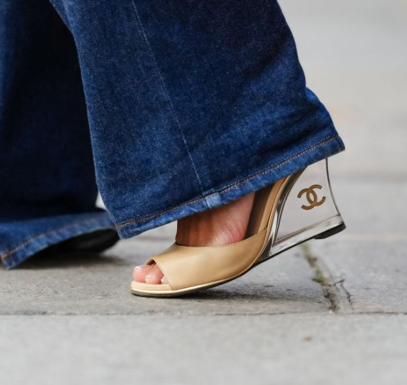 Are Square Toe Shoes in for Women?