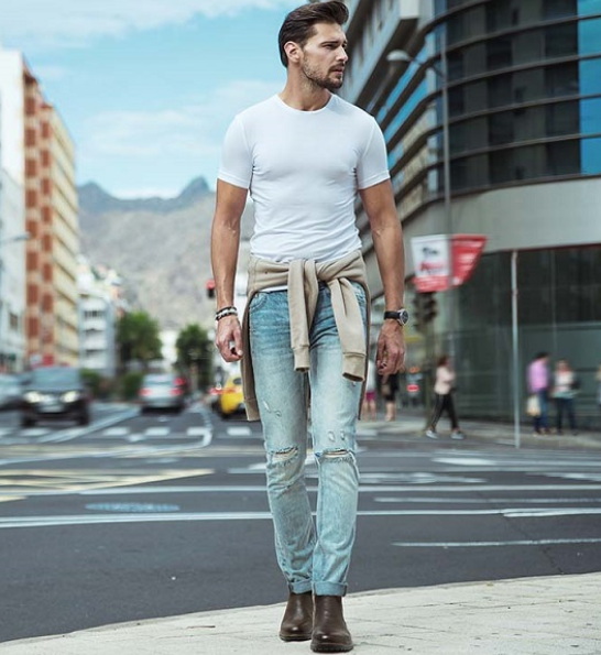 Wear Chelsea Boots with Jeans Men's_3