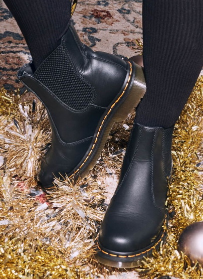 Stretch Dr Martens Chelsea Boots_2