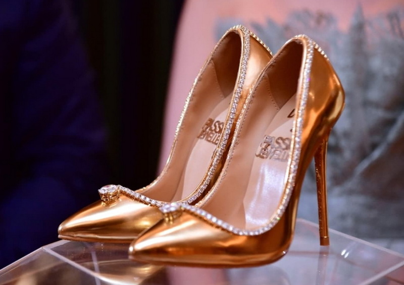 Can Women Spot Expensive Shoes?