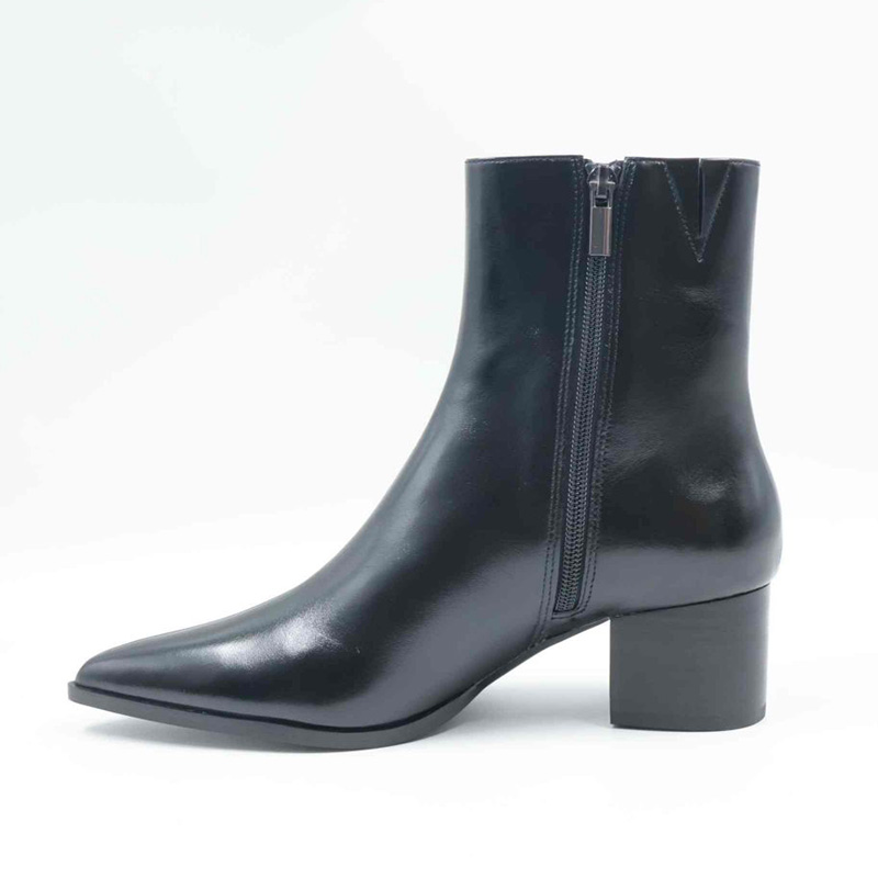 Wax Leather Block Mid-heel