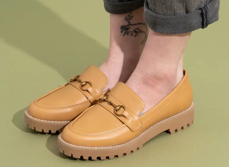 Can You Wear Socks with Boat Shoes in Summer