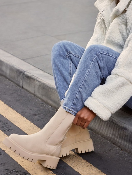 Cream Chelsea Boots_1