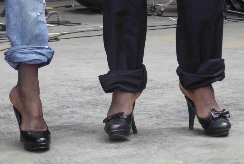 Can Women Shoes Fit Men?