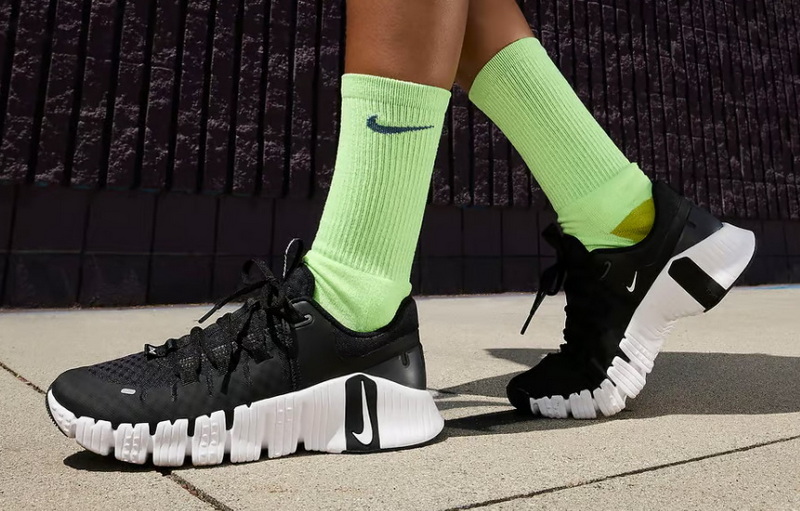 Which Women Shoes Are Best for Walking?