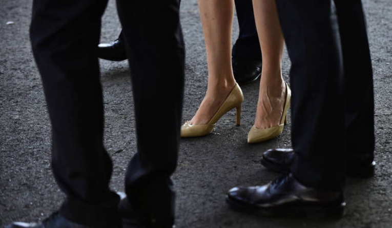 Wear Boys Dress Shoes Women_3