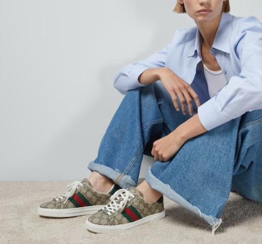 Can Women Wear Guys Shoes?