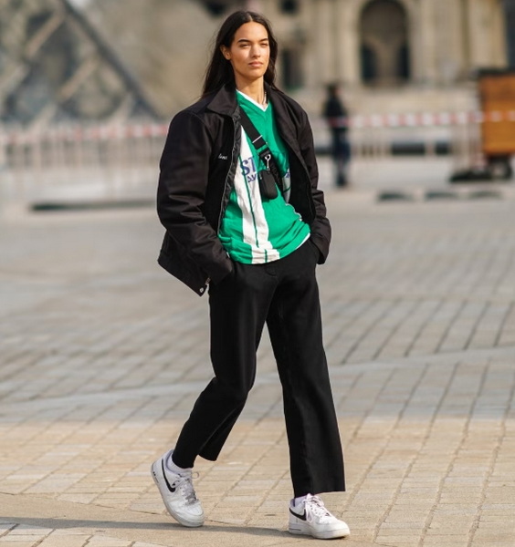 Can Women Benefit from Nike Men&rsquo;s Shoe Color Range