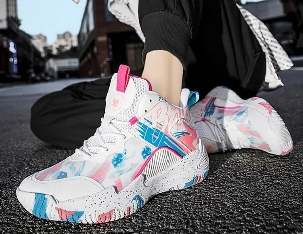 Are Men&rsquo;s Basketball Shoes Comfortable for Women