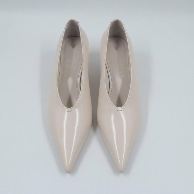 Super Pointy Toe Perspex Heeled Pump