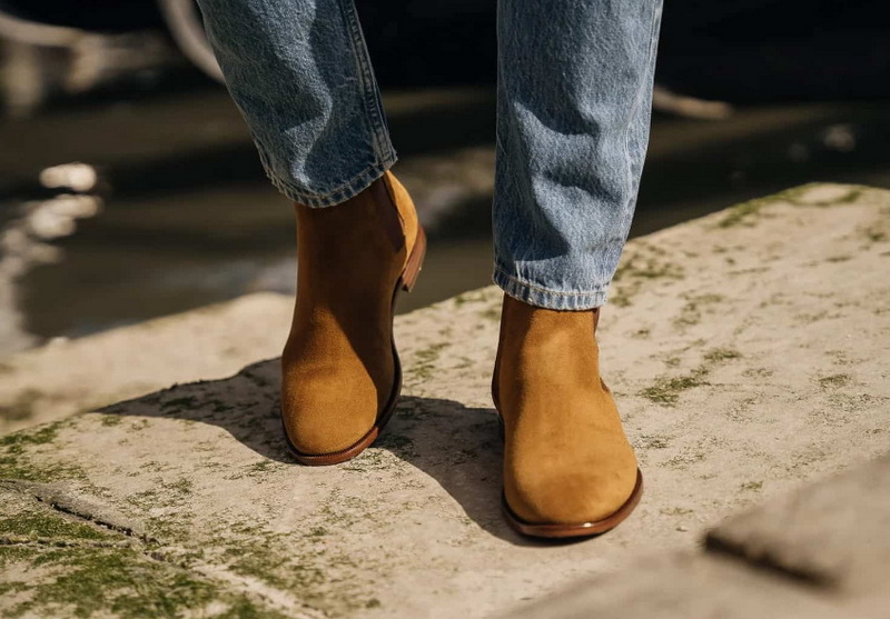 How To Style A Chelsea Boot with Jeans?