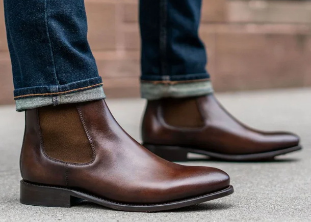 What Clothes To Wear with Chelsea Boots?