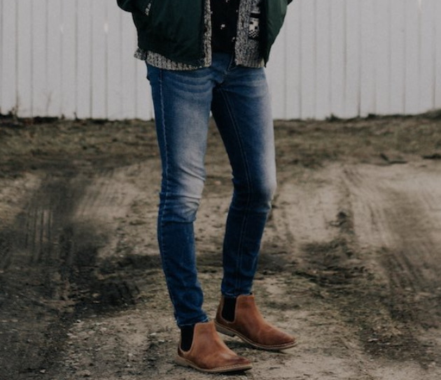 How To Wear Chelsea Boots with Jeans Men's?
