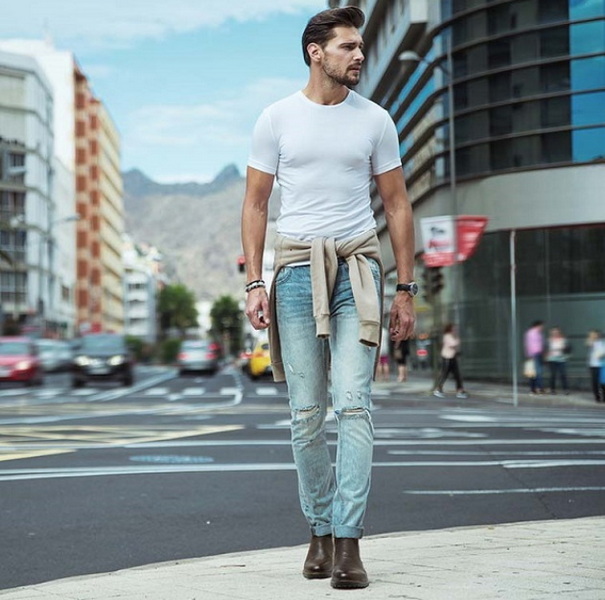 How To Style Jeans with Chelsea Boots?