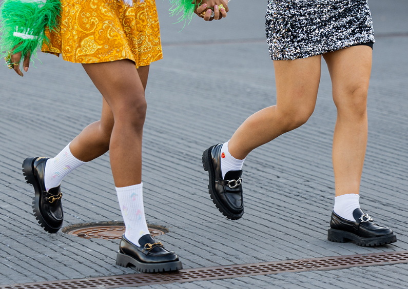 Shoes Women Wear in The 90s_3