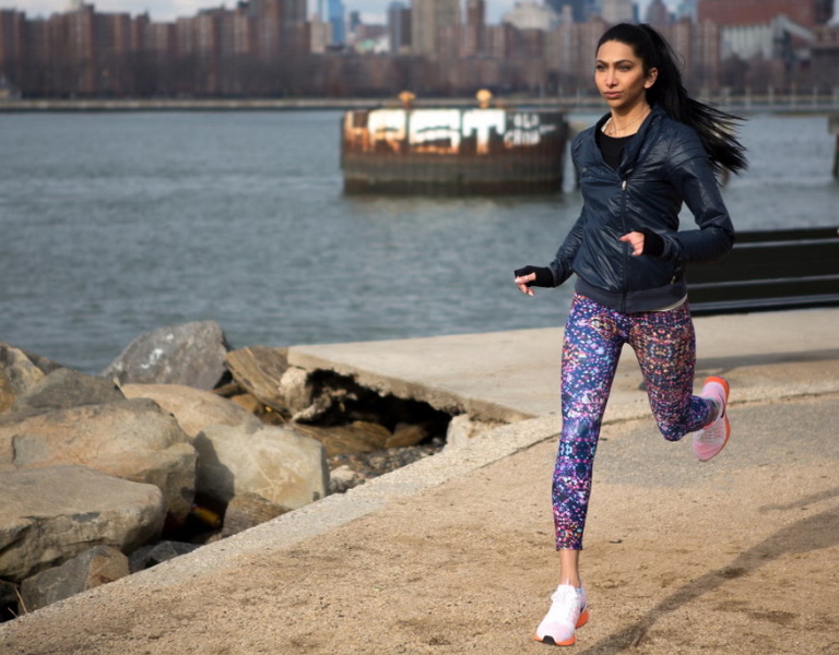 Can Women Run in Men's Shoes?