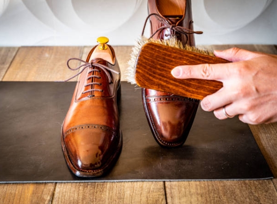 Do Women Keep Their Shoes Shiny