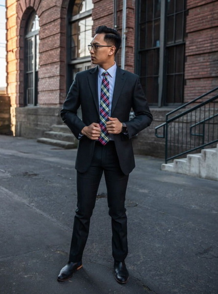 Wear Chelsea Boots with A Tuxedo_2