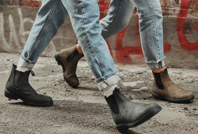 How To Dress Up Chelsea Boots Womens?