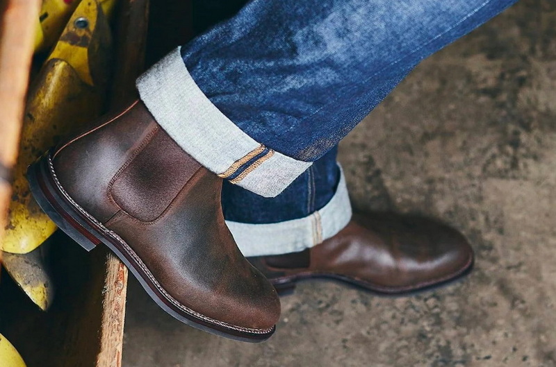 How To Pull Off Chelsea Boots?