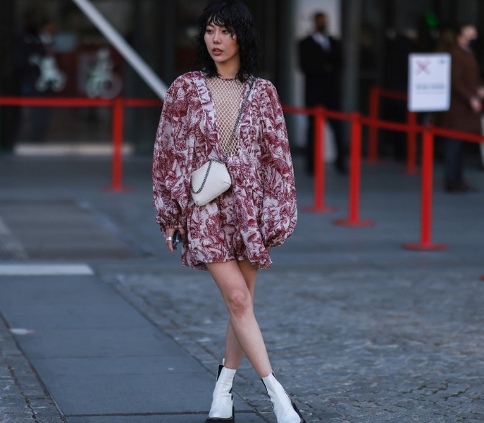 How To Wear Chelsea Boots in Summer?