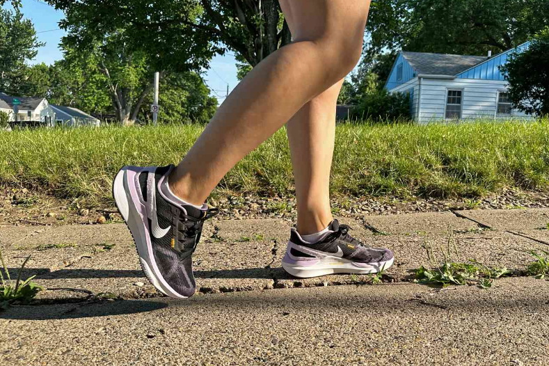 Can Women Wear Mens Ath Letic Shoes?
