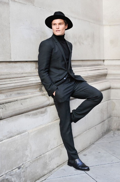 Wear Chelsea Boots with A Tuxedo_1