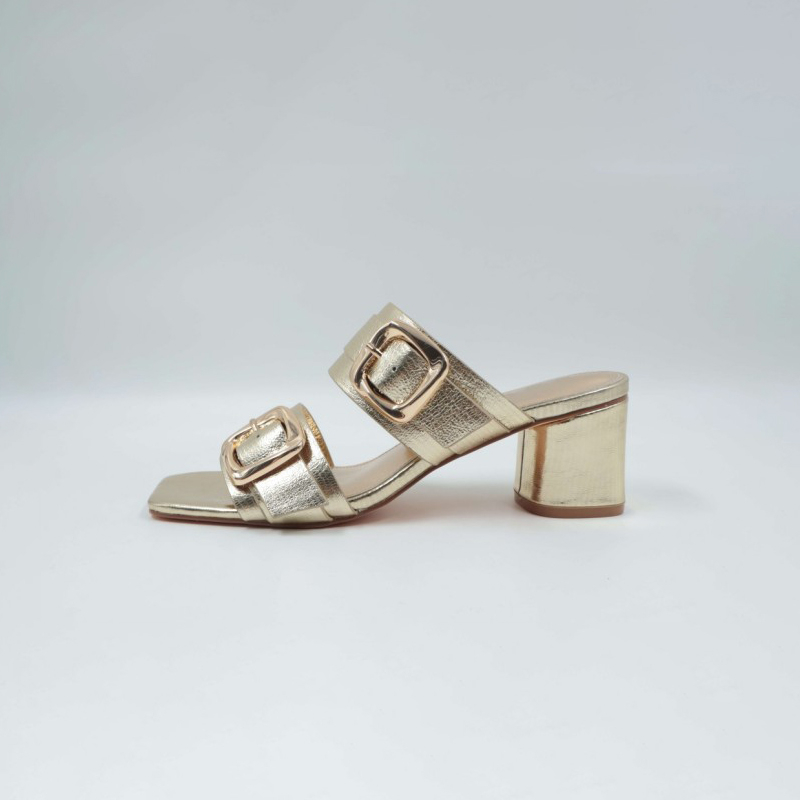 Buckle Cuba Medium Heel Gold