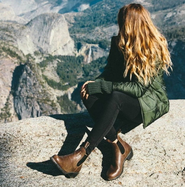 Brown Chelsea Boots Women_2