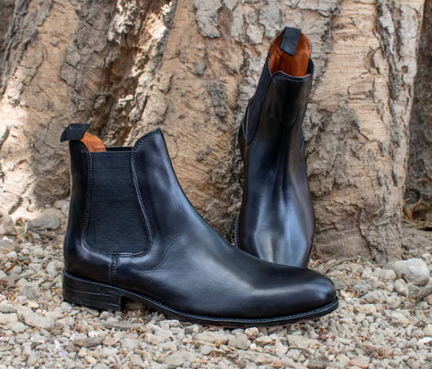 How To Dress Black Chelsea Boots?
