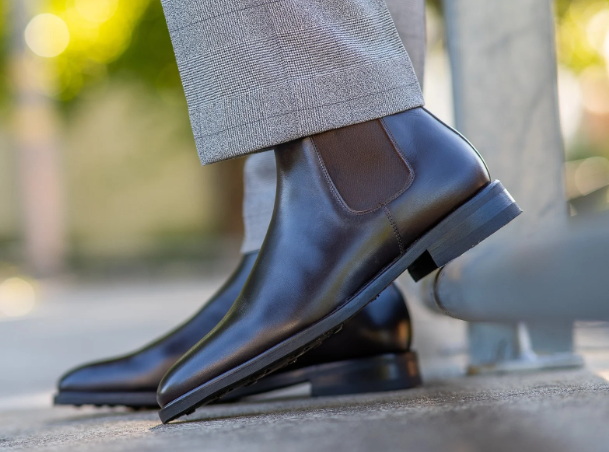 Do Cowboys Wear Chelsea Boots?