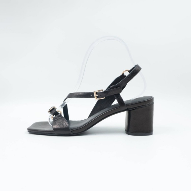 SS25 Design Sandal Shine Black