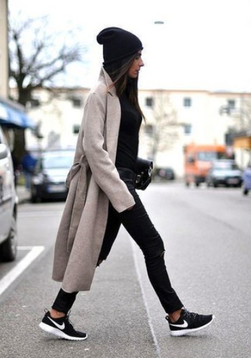 Shoes To Wear with Black Jeans Women_1