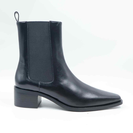 Block Heeled Black Boots 
