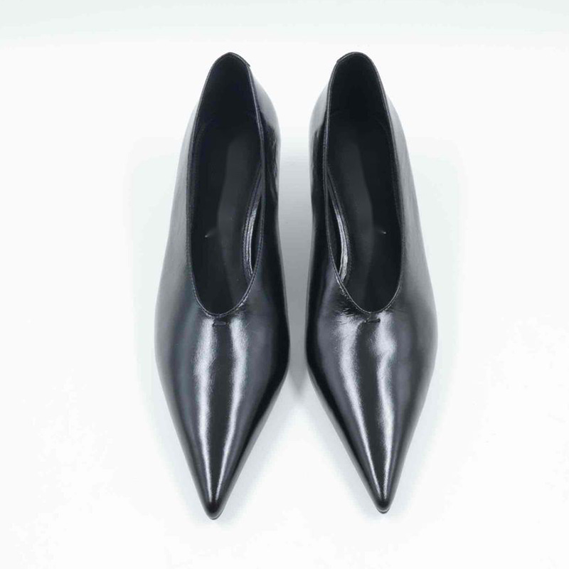 Wax Leather Slip on Heeled Court Shoe