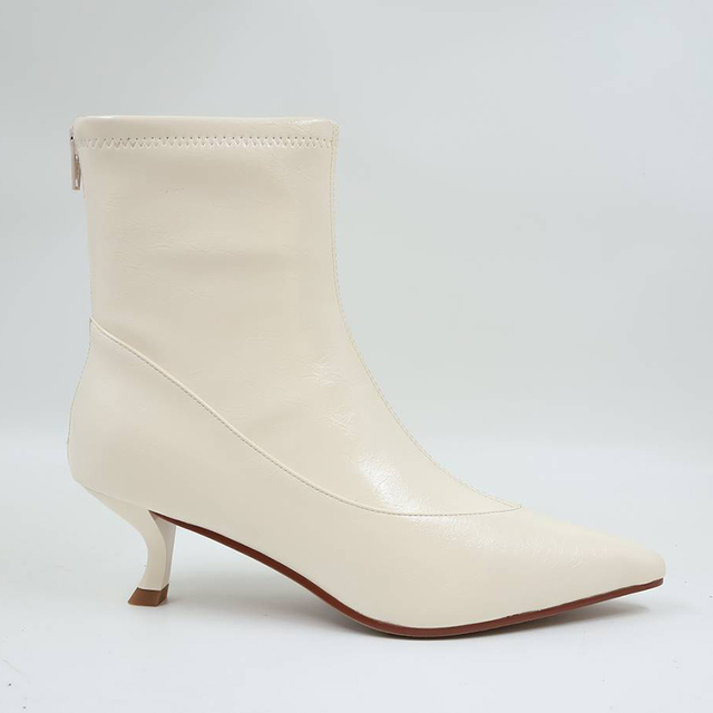 2027 Leather Ankle Boots